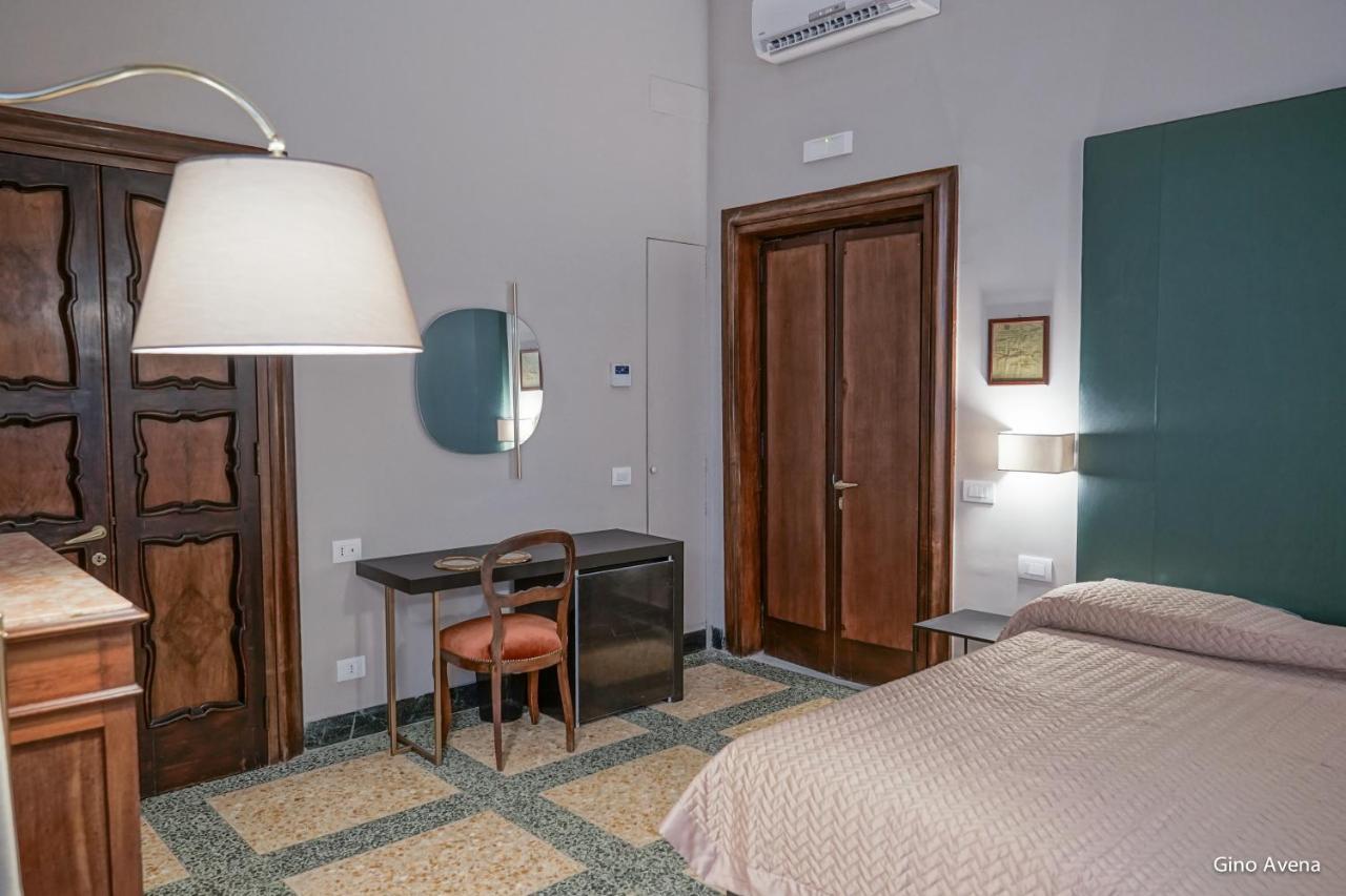 Bed and Breakfast Dimora Donna Elena Neapel Exterior foto